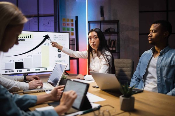 How to Use Sports Analytics to Optimize Lineup Selections in Fantasy Premier League?